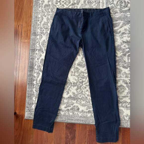 Men’s J Crew - Navy Dress Pants - Size 33X32 - Slim Cut - Picture 1 of 4